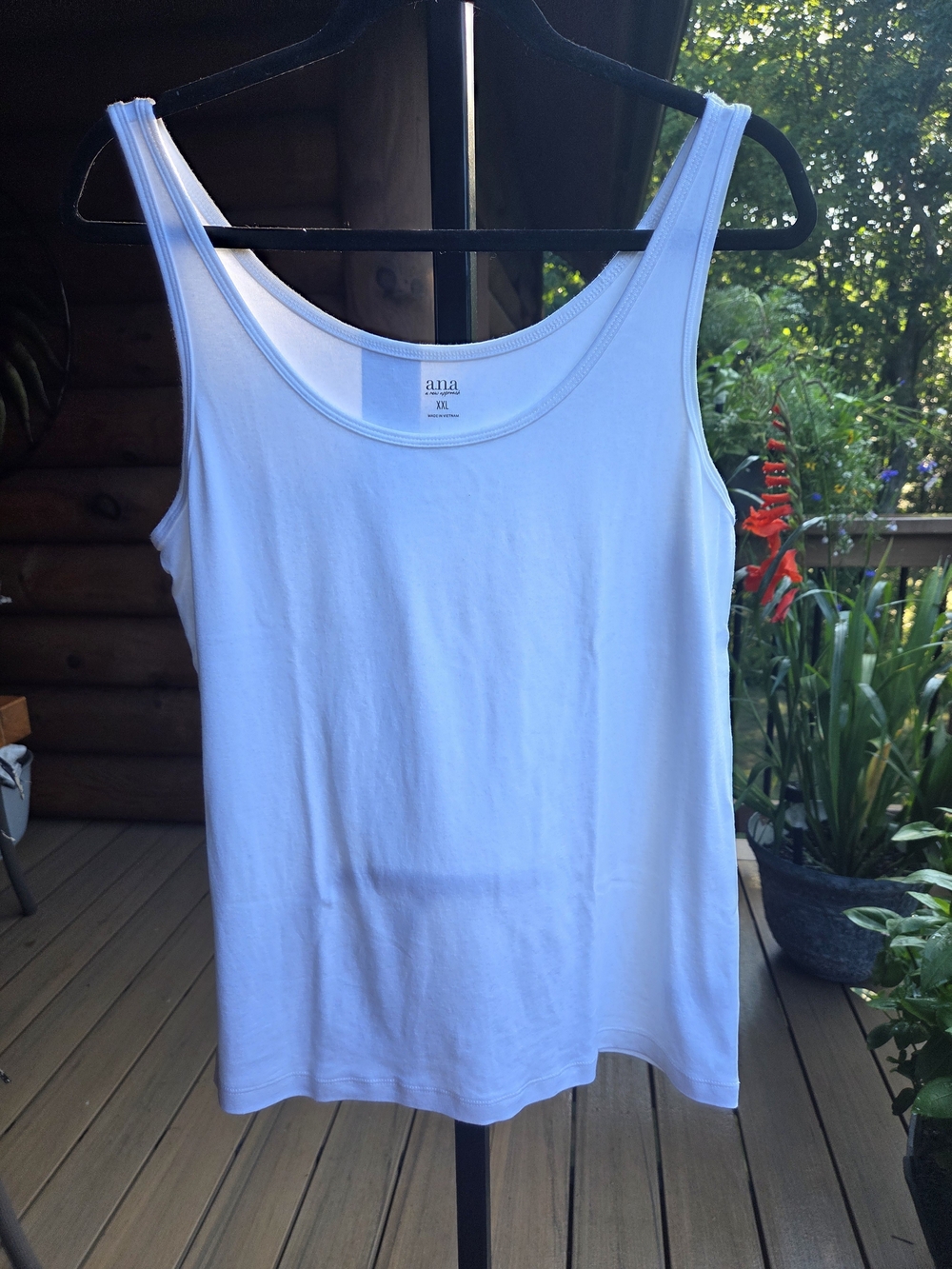 a.n.a White Scoop Neck Women's Tank Top